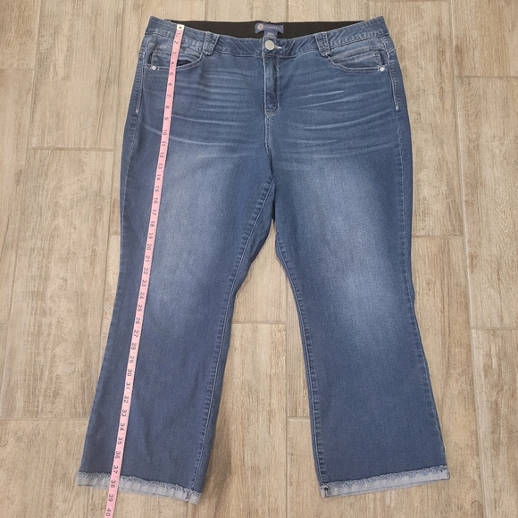 Democracy “AB”Solution Jeans Size 22W High Rise Cropped Itty Bitty Flare Cuffed - Picture 5 of 13